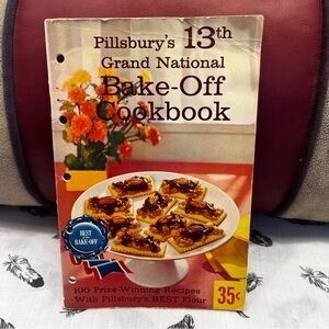 Vintage 1961 Pillsbury Bakeoff Cookbook Softcover 100 Winning Recipes #13